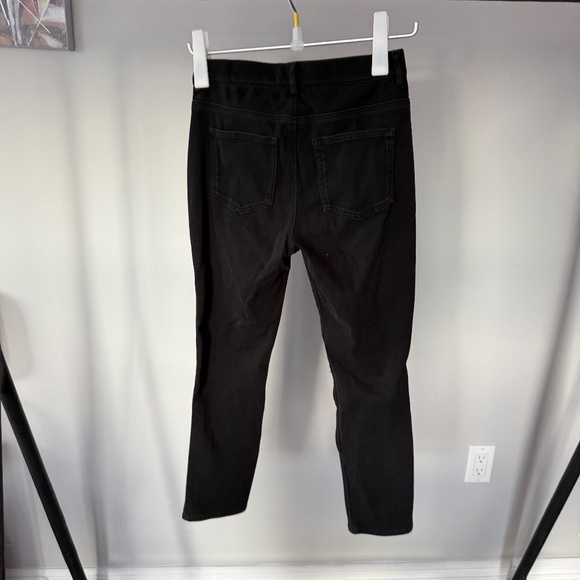 UNIQLO Jeggings - Picture 2 of 3